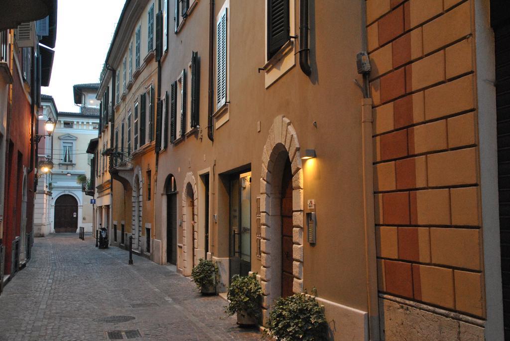 Hotel Dietro L'Angolo Brescia Exterior foto