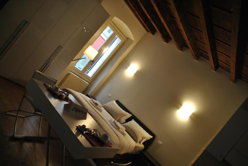 Hotel Dietro L'Angolo Brescia Zimmer foto