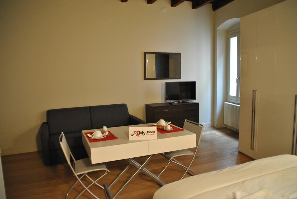 Hotel Dietro L'Angolo Brescia Zimmer foto