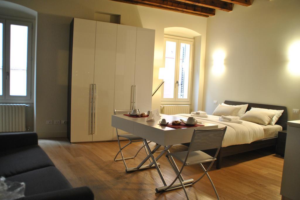 Hotel Dietro L'Angolo Brescia Zimmer foto
