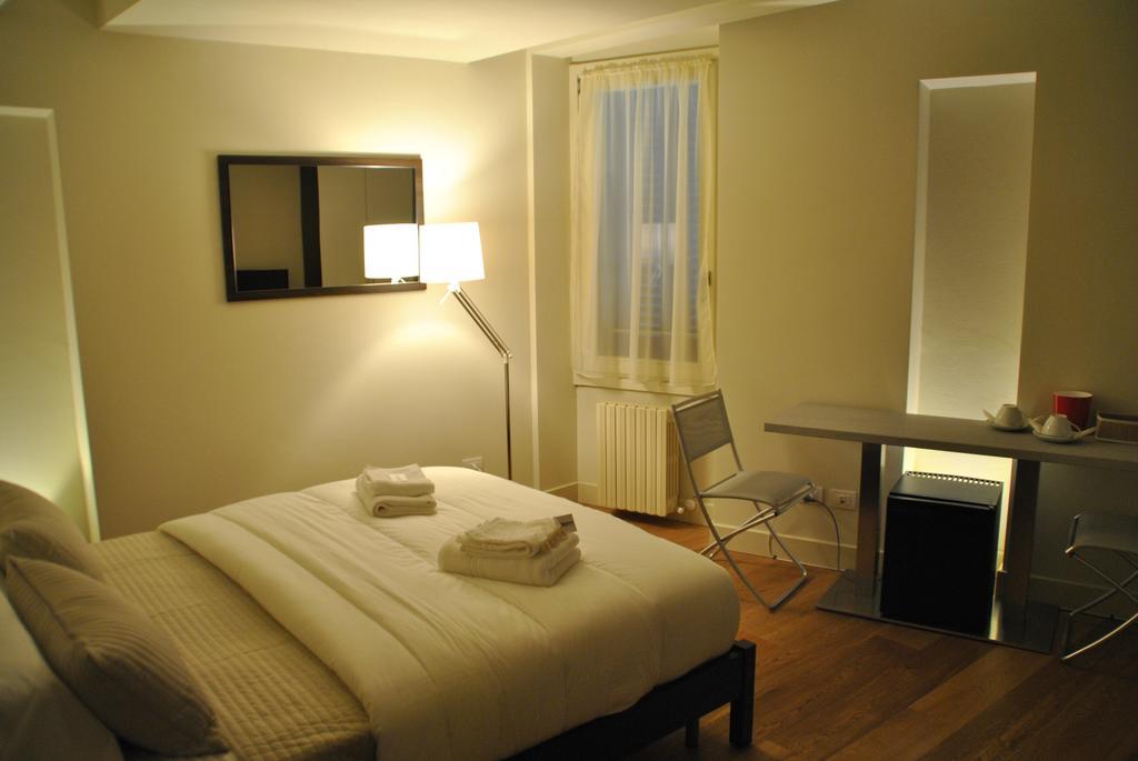 Hotel Dietro L'Angolo Brescia Zimmer foto